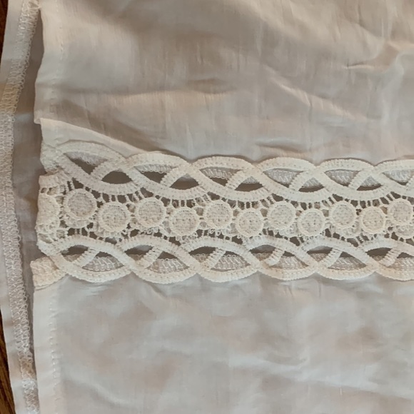 White lace cami top - Picture 10 of 10